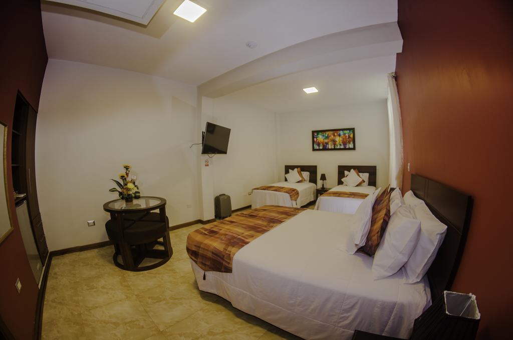Hotel Europa อีกีโตส ภายนอก รูปภาพ