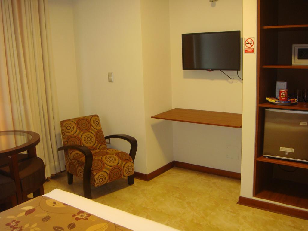 Hotel Europa อีกีโตส ภายนอก รูปภาพ