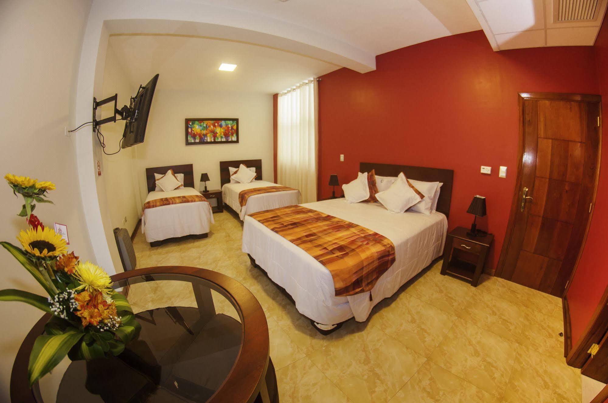 Hotel Europa อีกีโตส ภายนอก รูปภาพ